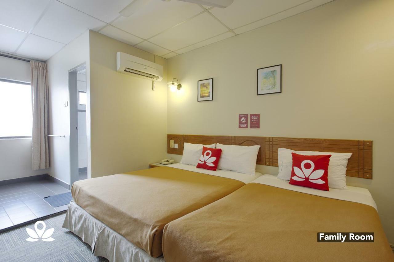 Coastal Park Hotel Malacca Eksteriør billede