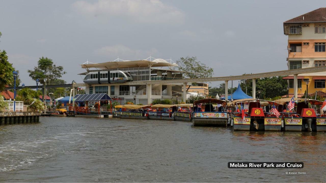 Coastal Park Hotel Malacca Eksteriør billede